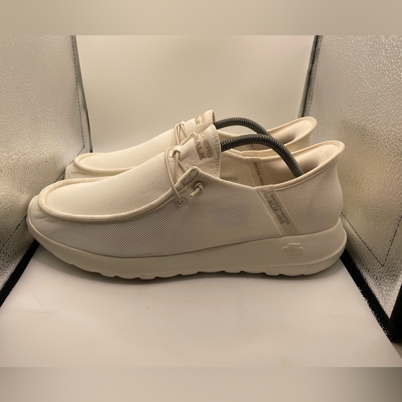 Skechers Go Walk Slip Ins men’s Off-White Sneakers size 10.5 - Picture 1 of 9